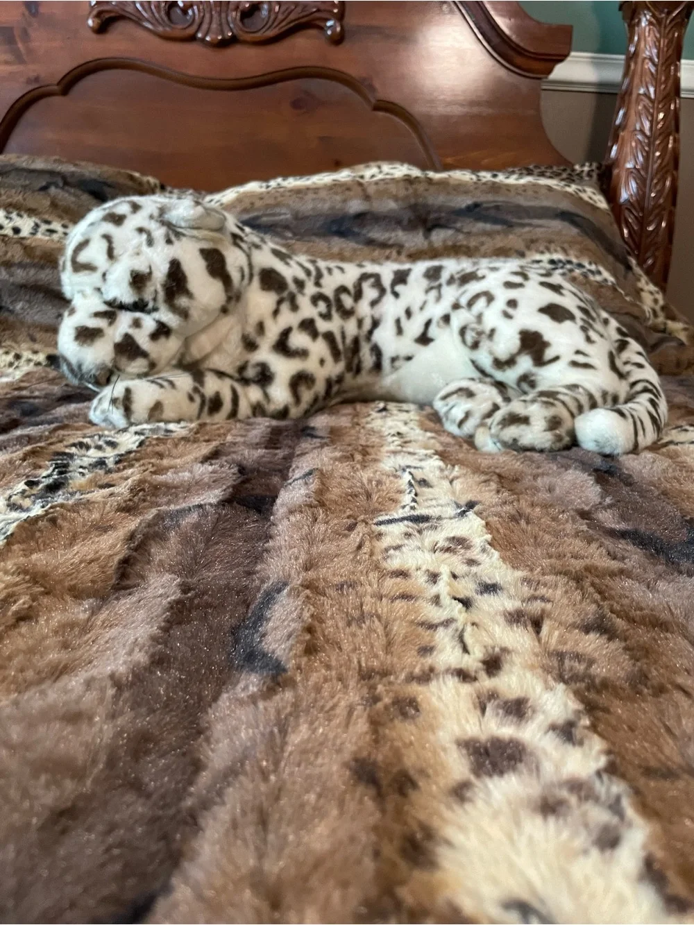 Westcliff Collection Plush Faux Fur Lion Throw Blanket - Brown